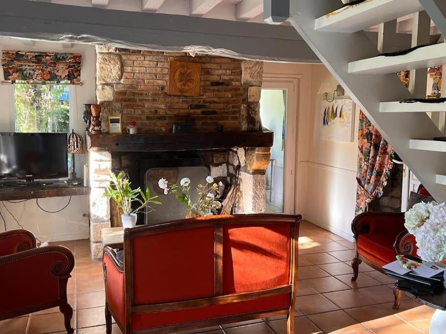 Jolie Maison Normande Au Calme Foulbec Extérieur photo