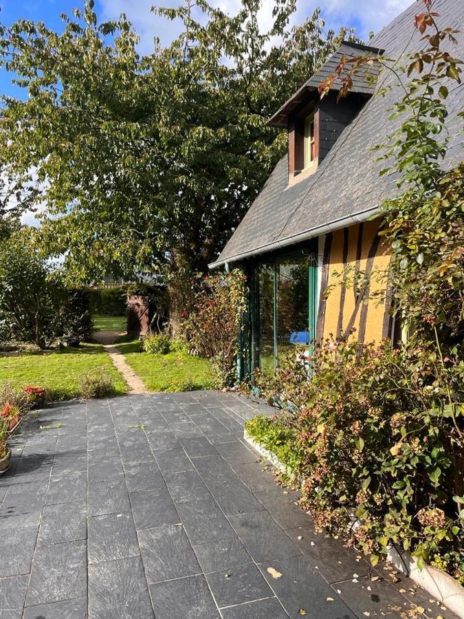 Jolie Maison Normande Au Calme Foulbec Extérieur photo